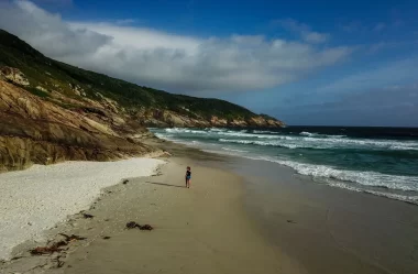 9 trilhas para você conhecer em Arraial do Cabo – RJ