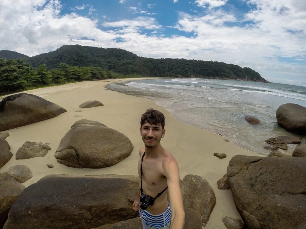 Praia de Martim de Sá - Paraty - RJ - Vamos Trilhar