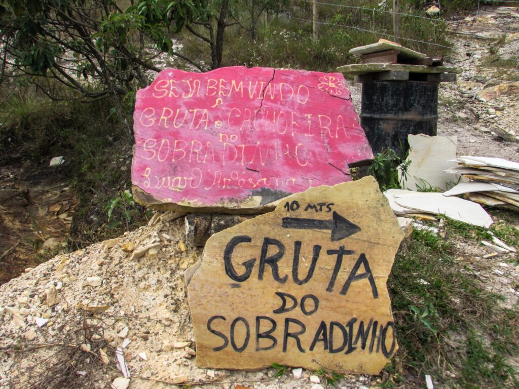 Trilha da Cachoeira do Sobradinho - São Thomé das Letras - MG - Vamos Trilhar