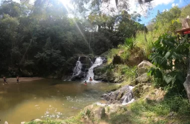 Conheça tudo sobre a Cachoeira do Poção – Miguel Pereira – RJ