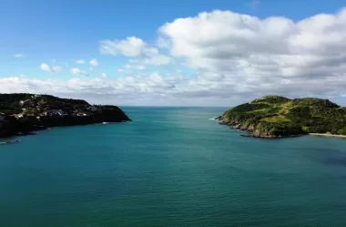 Conheça tudo sobre a Praia da Ferradura – Búzios – RJ