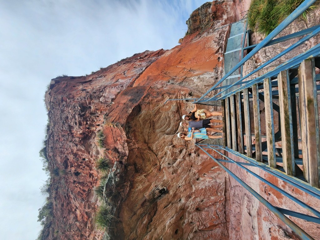 Descendo a Pedra Furada no Jalapão - TO - Vamos Trilhar