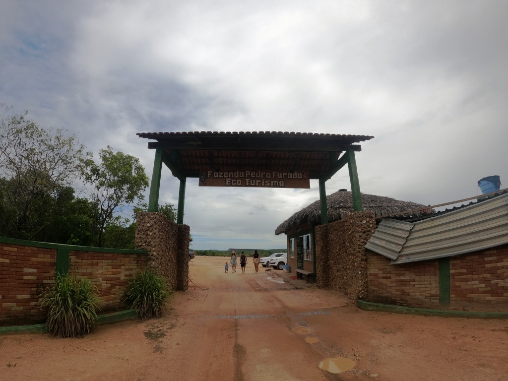 Entrada da Pedra Furada no Jalapão - TO - Vamos Trilhar