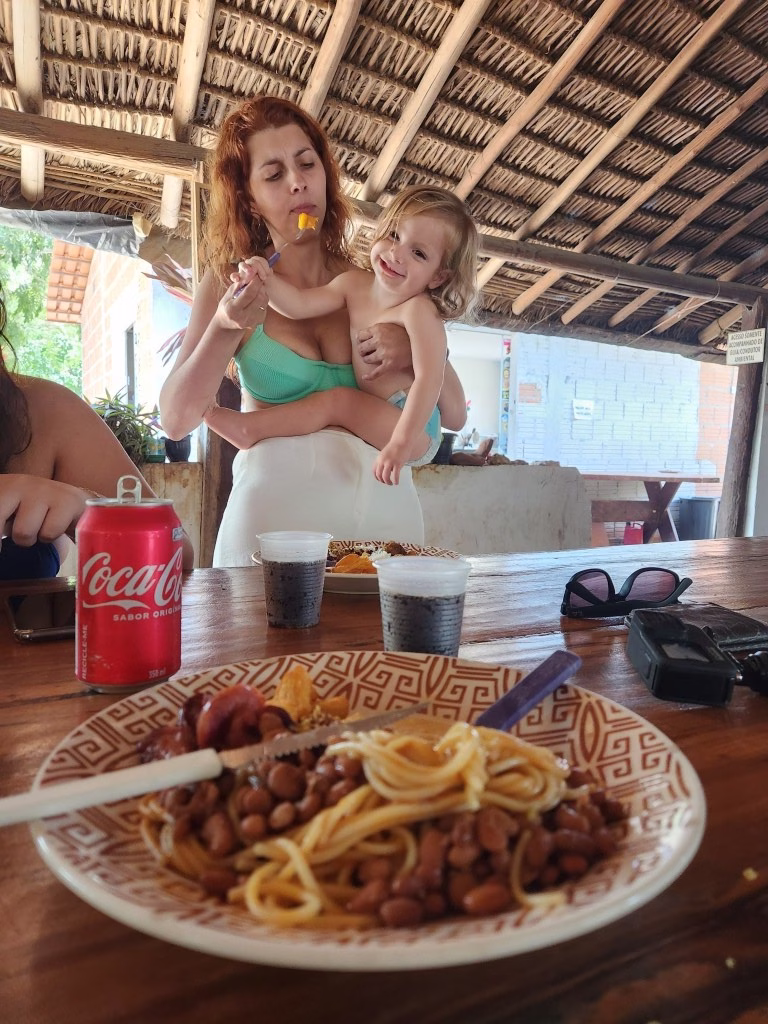 Almoçando no Fervedouro do Rio Sono - Jalapão - TO - Vamos Trilhar