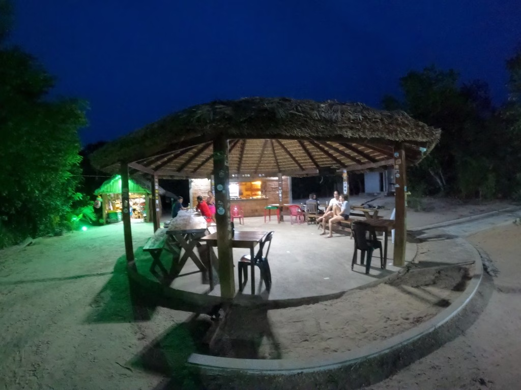 Restaurante do Fervedouro Por Enquanto - Jalapão - TO - Vamos Trilhar