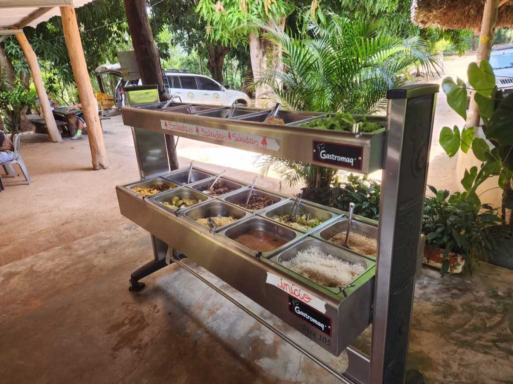 Restaurante perto da Cachoeira da Arara - Jalapão - TO - Vamos Trilhar