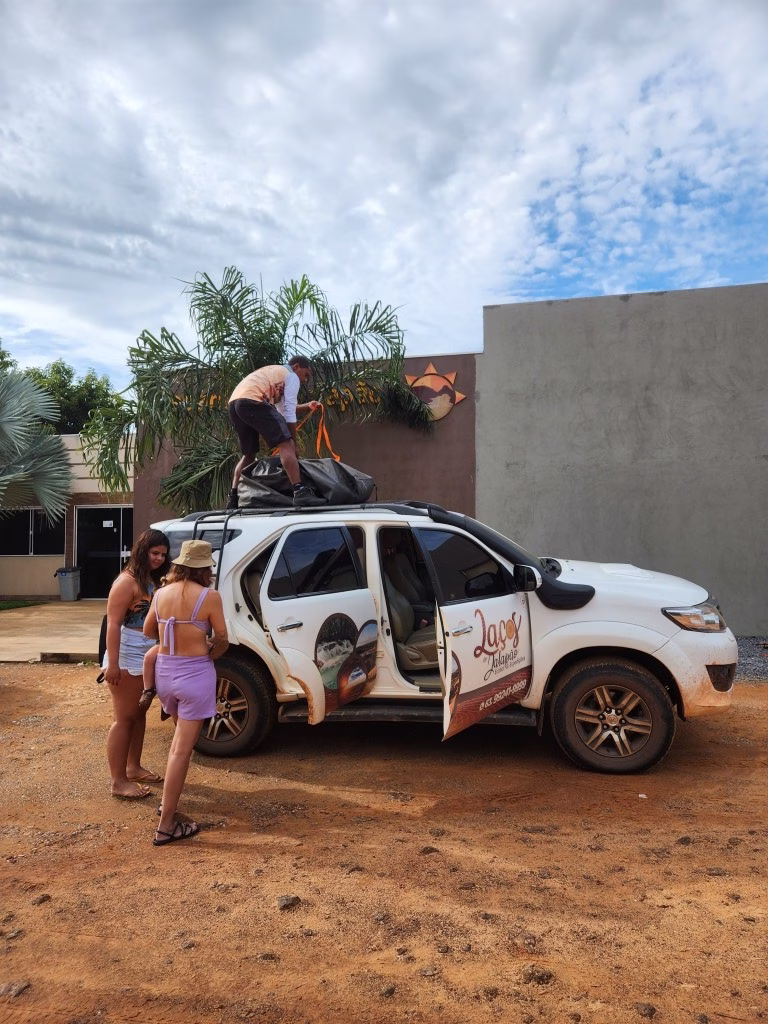 Saindo da Pousada em Mateiros para a Cachoeira do Formiga - Jalapão - TO - Vamos Trilhar