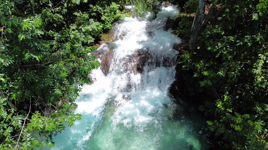Vista de drone da Cachoeira do Formiga - Jalapão - TO - Vamos Trilhar