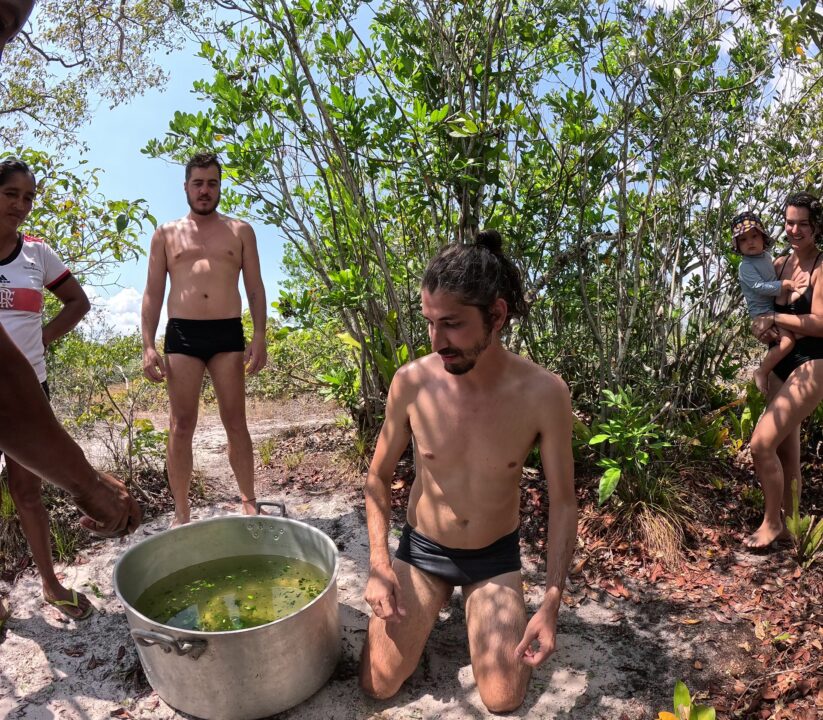 Banho de ervas no Turismo de Cura - Rio Arapiuns - Alter do Chão - PA - Vamos Trilhar