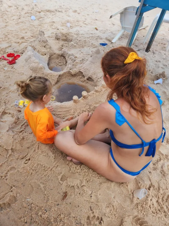 Brincando na areia da Ilha do Amor - Alter do Chão - PA - Vamos Trilhar