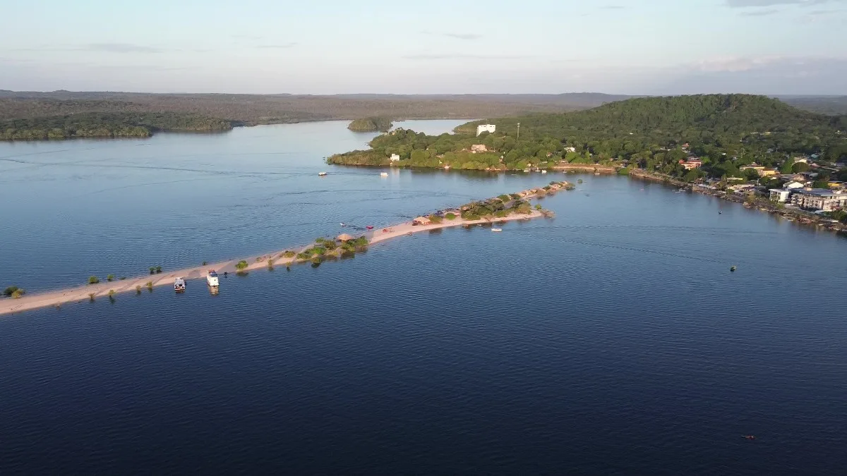 O lado do Lago Verde e o lado do Tapajós - Ilha do Amor - Alter do Chão - PA - Vamos Trilhar