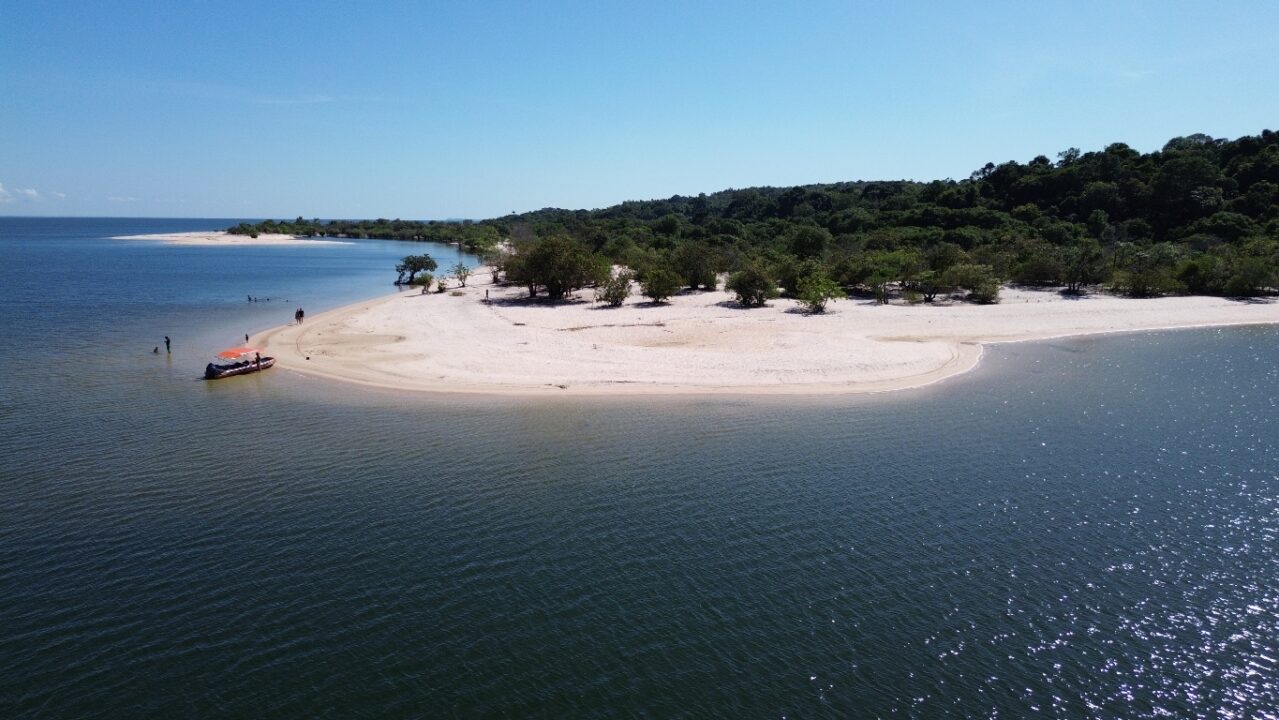 Praia de Cajutuba - Roteiro de Praias de Alter do Chão - PA - Vamos Trilhar