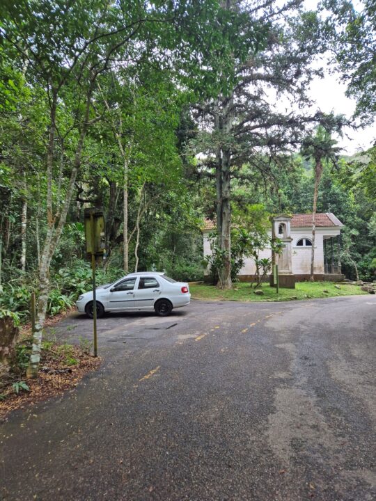 Estacionamento da Capela Mayrink - Mirante da Cascatinha - Floresta da Tijuca - RJ - Vamos Trilhar