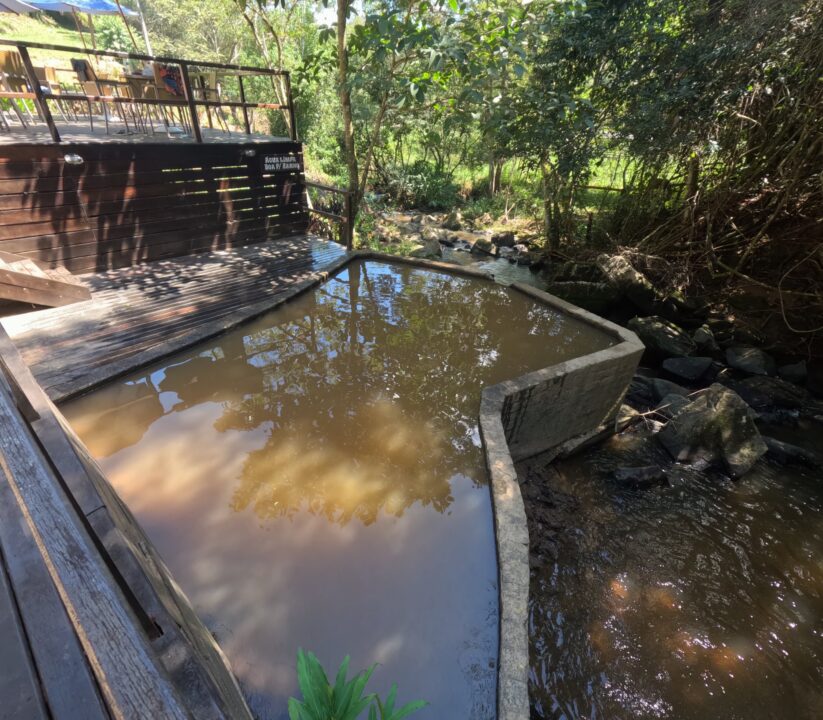 Piscina da Cachoeira do Hotel Fazenda Cascatinha - Piraí - RJ - Vamos Trilhar