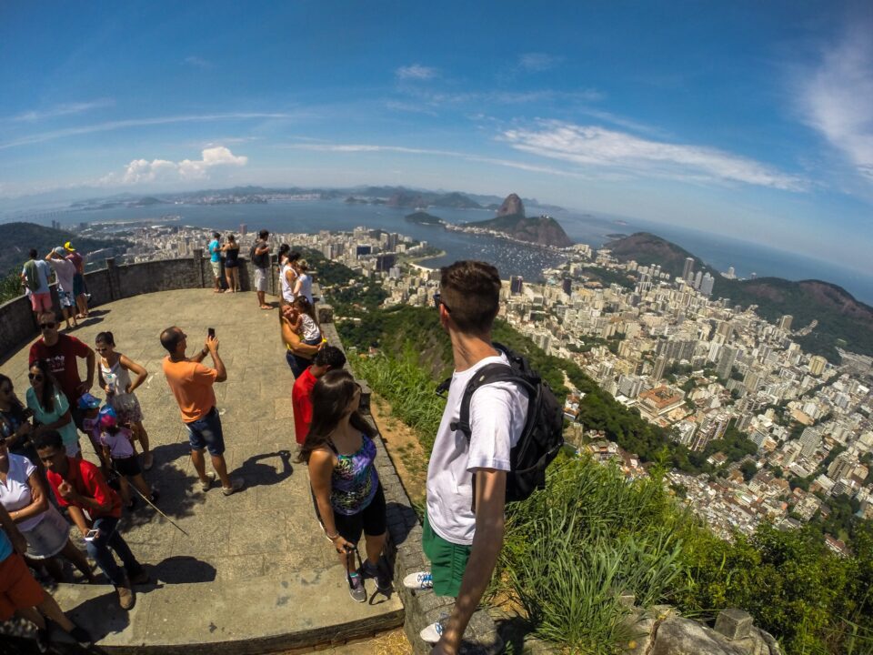 Qual o horário, o preço e o que saber antes de ir ao Mirante Dona Marta - Vamos Trilhar